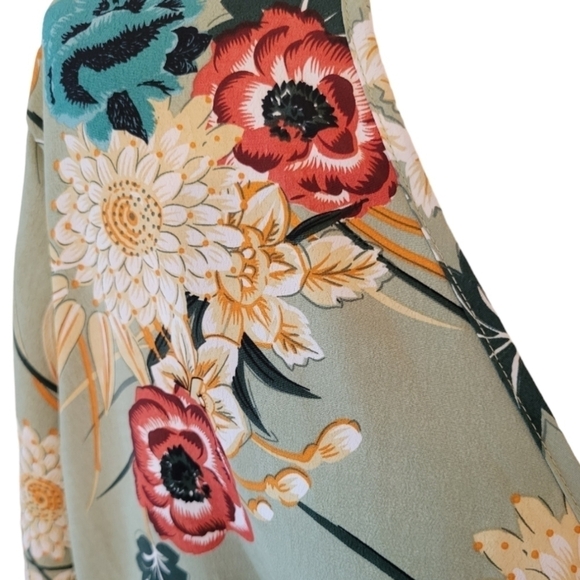 NWT Pretty Little Thing Green Floral Mini Dress Size 12 - Picture 4 of 5